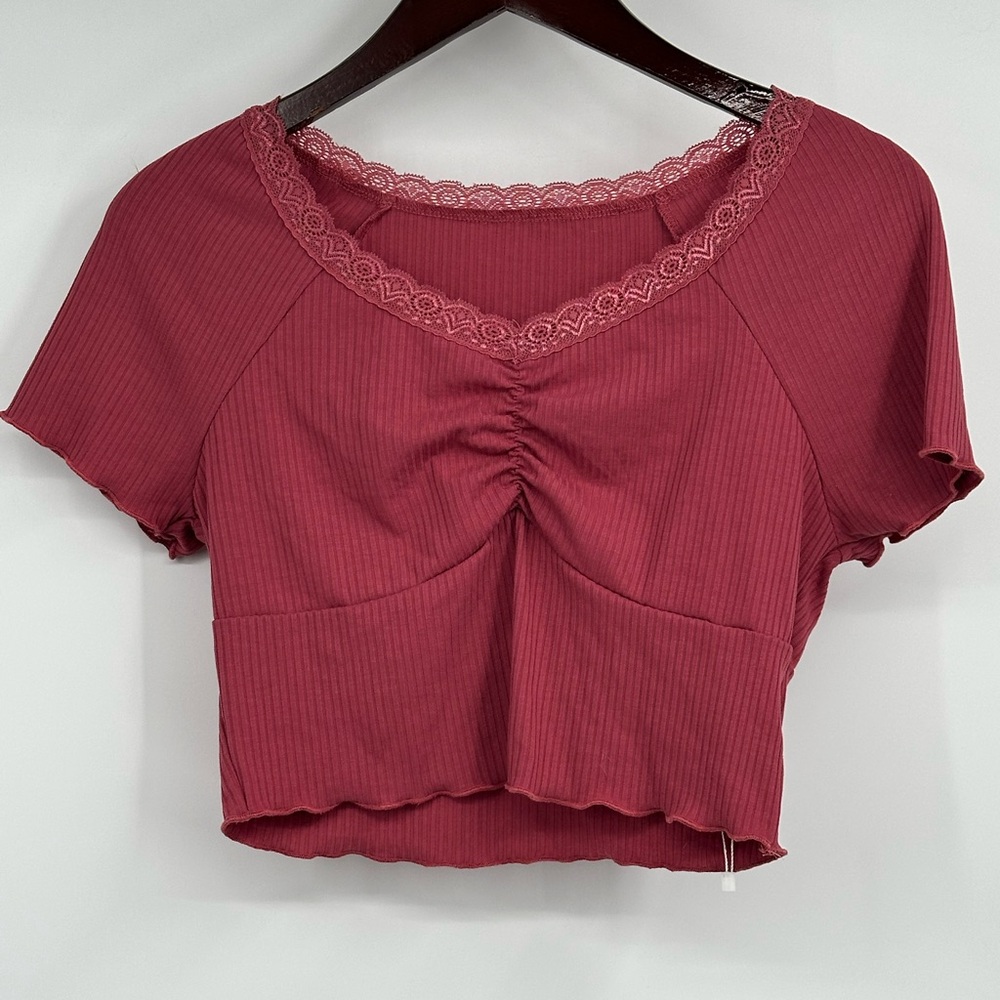 Women’s SHEIN Lace Trimmed Burgundy Pink Top